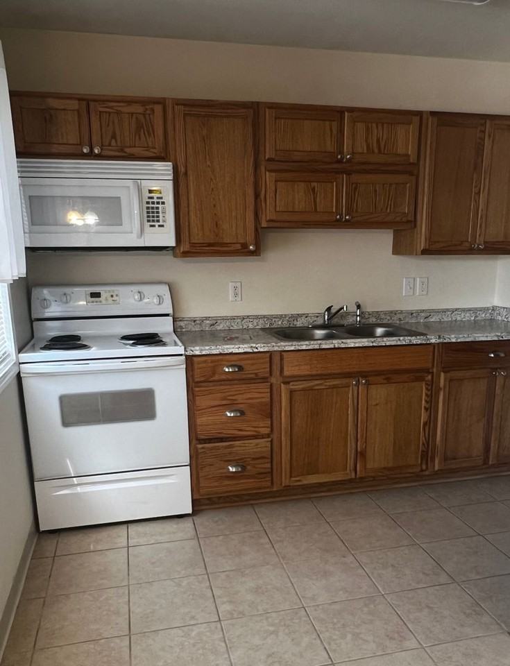 2914 Acero Ave - Photo 3 of 11