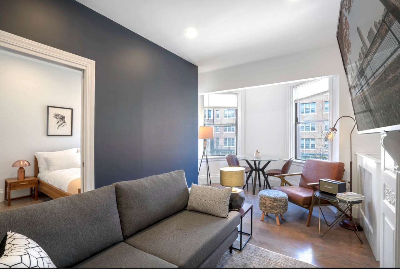 514 Beacon St - Photo 4 of 25