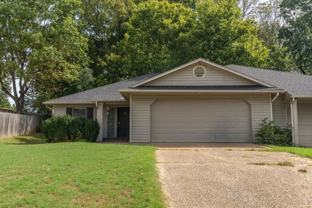 1728 N Hunters Rdg - Photo 1 of 1