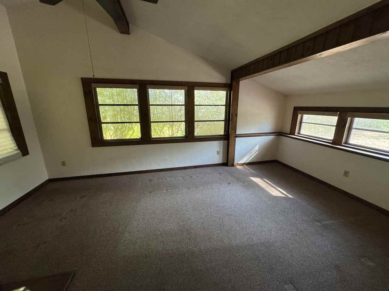815 Nw 32nd Pl - Photo 2 of 6
