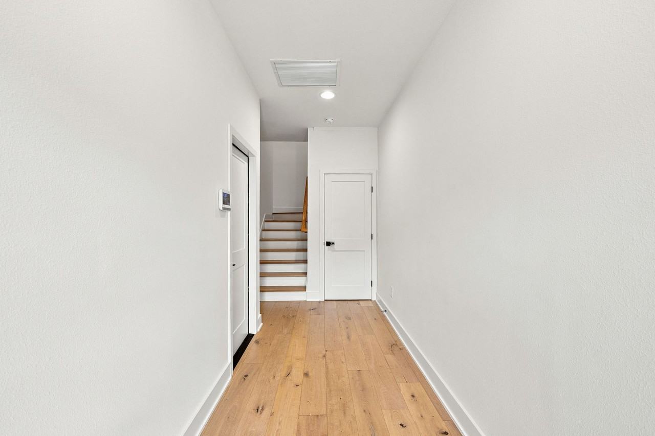 4324 W Gray St #2 - Photo 3 of 44