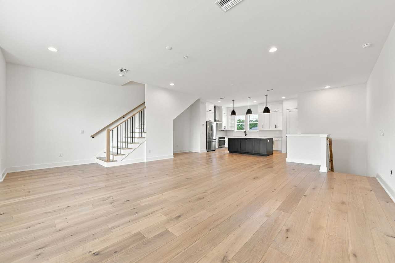 4324 W Gray St #2 - Photo 6 of 44