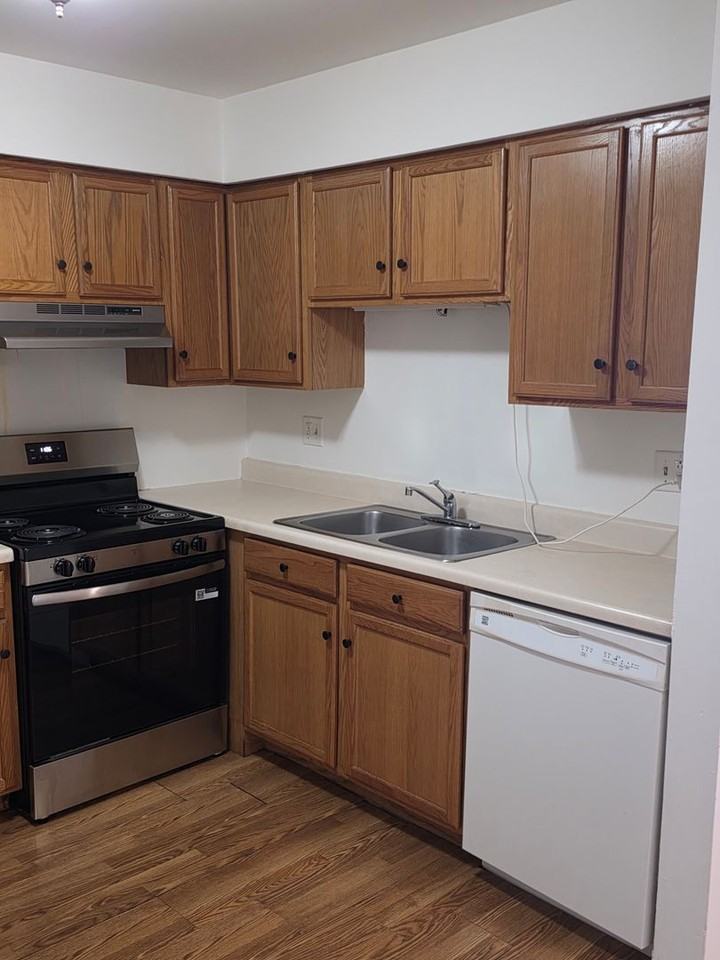 2256 W Nichols Rd - Photo 4 of 5