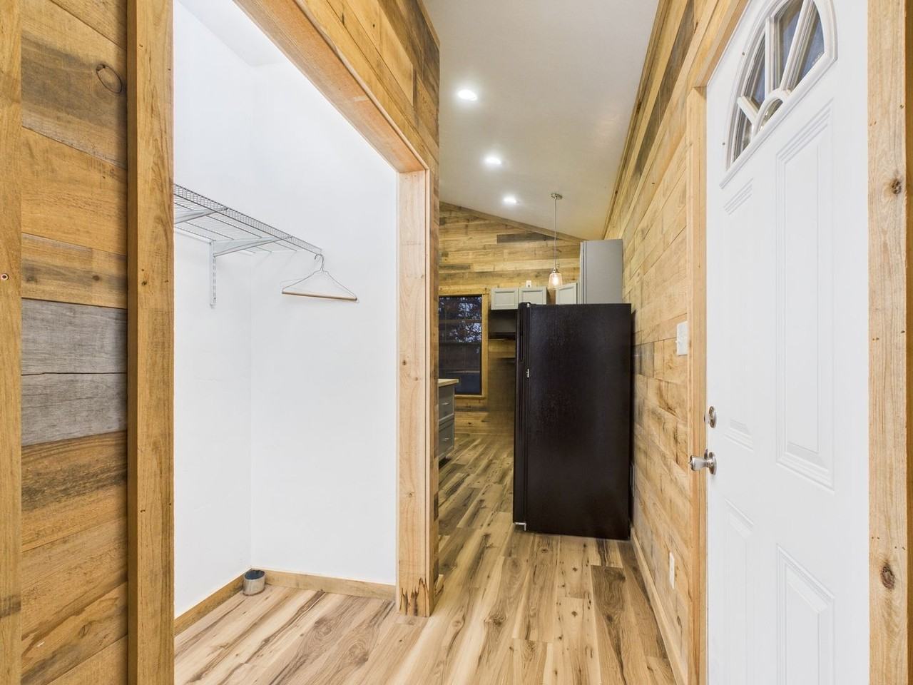 137 Hill Country Cabin Ln - Photo 4 of 15