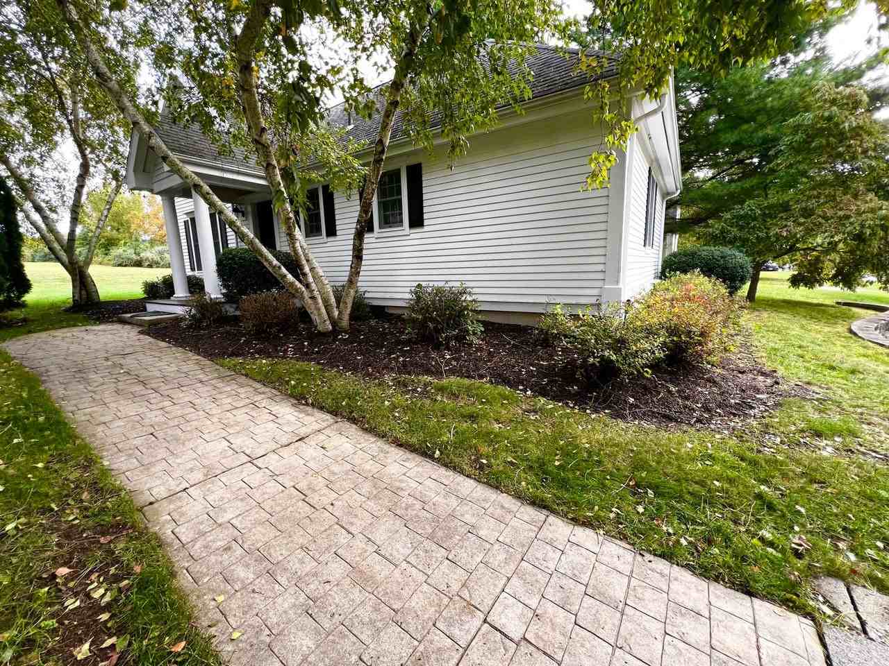 11 11 Pinehurst Lane - Photo 3 of 28