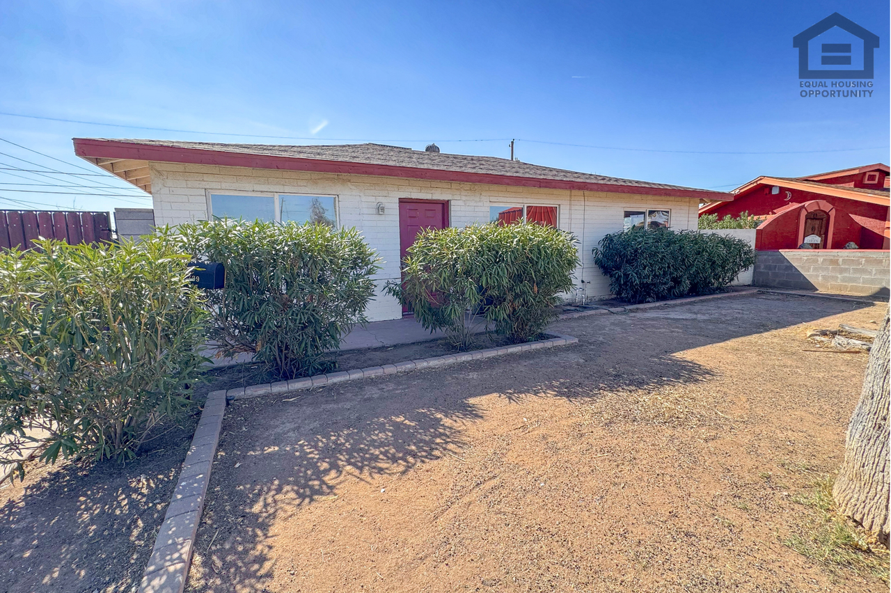 2739 W Rancho Dr - Photo 5 of 38