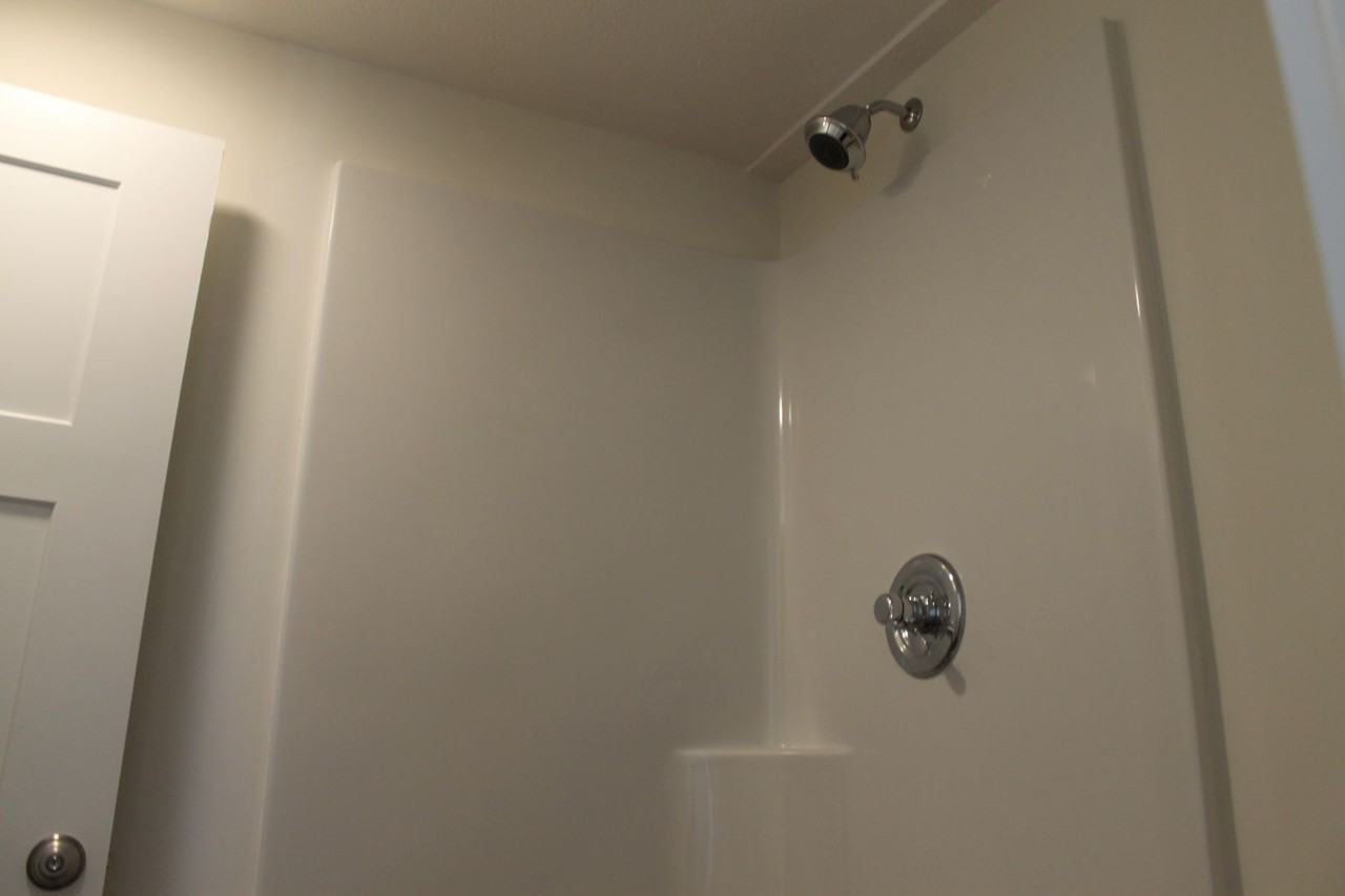 412 E 16th St - Photo 3 of 11
