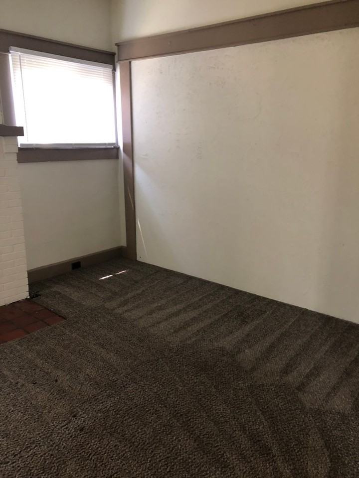 415 N Lincoln St - Photo 2 of 11