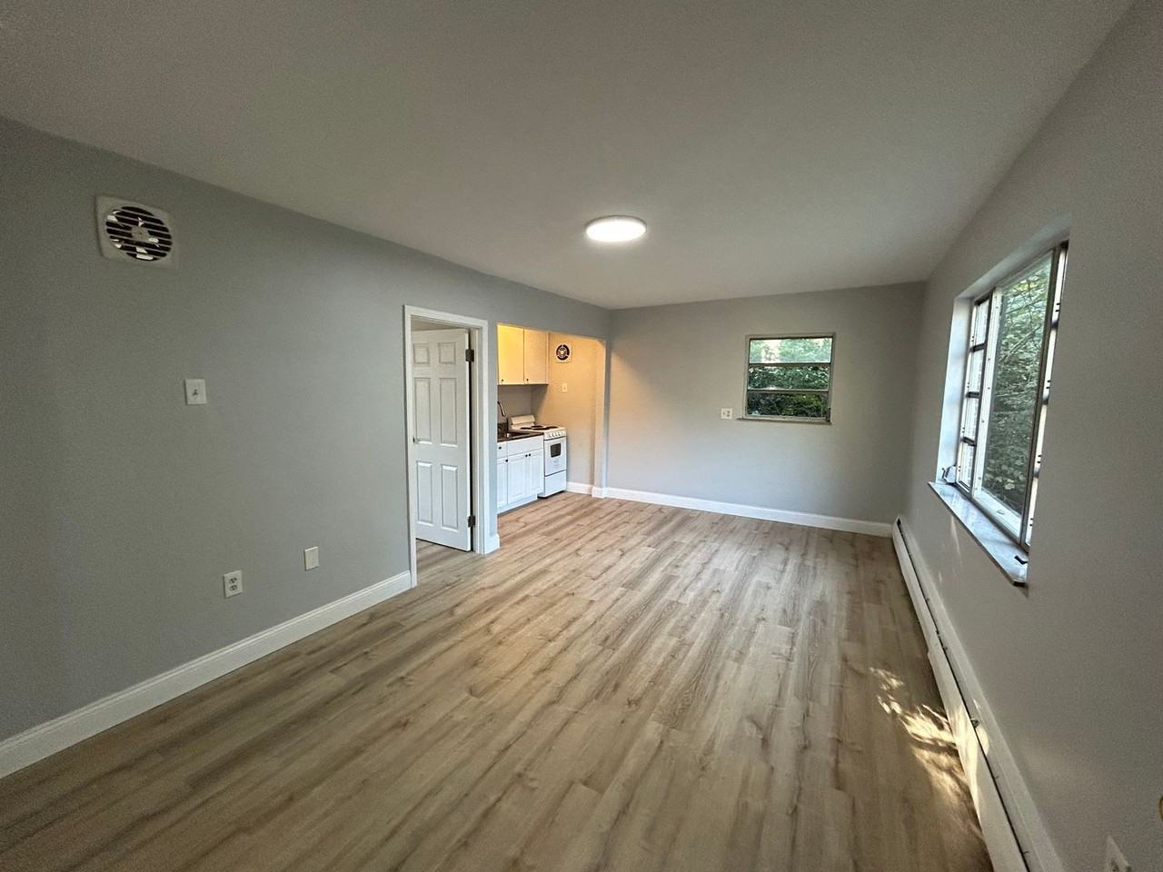 1934 Grand Ave - Photo 2 of 7