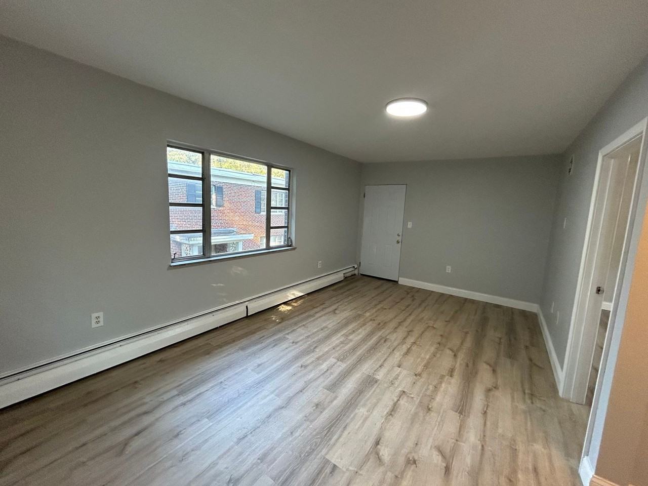 1934 Grand Ave - Photo 5 of 7