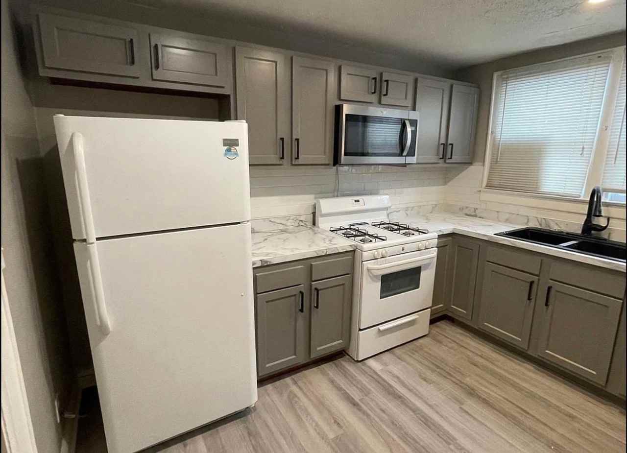 406 Maryland Ave - Photo 3 of 7