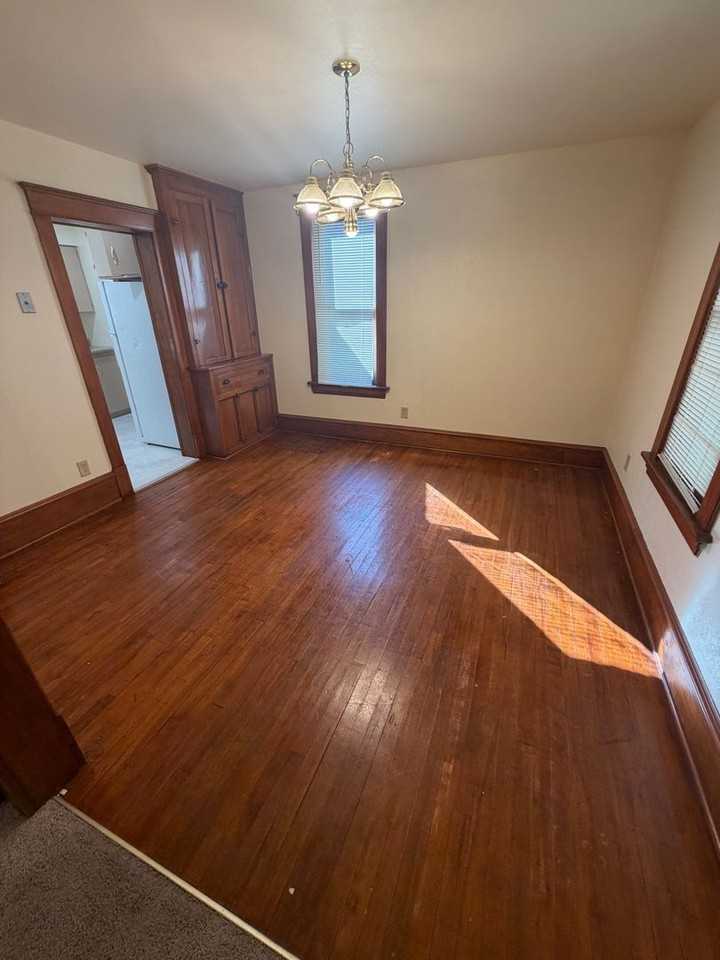 205 N 2nd St - Photo 3 of 25