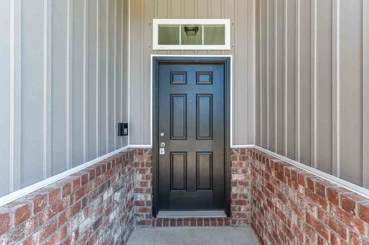 6147 Redberry Dr - Photo 5 of 40