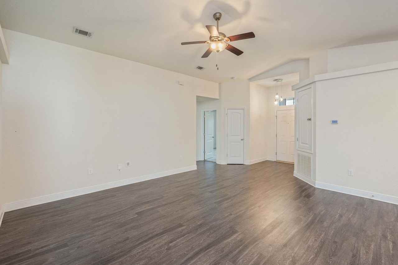 6147 Redberry Dr - Photo 7 of 40