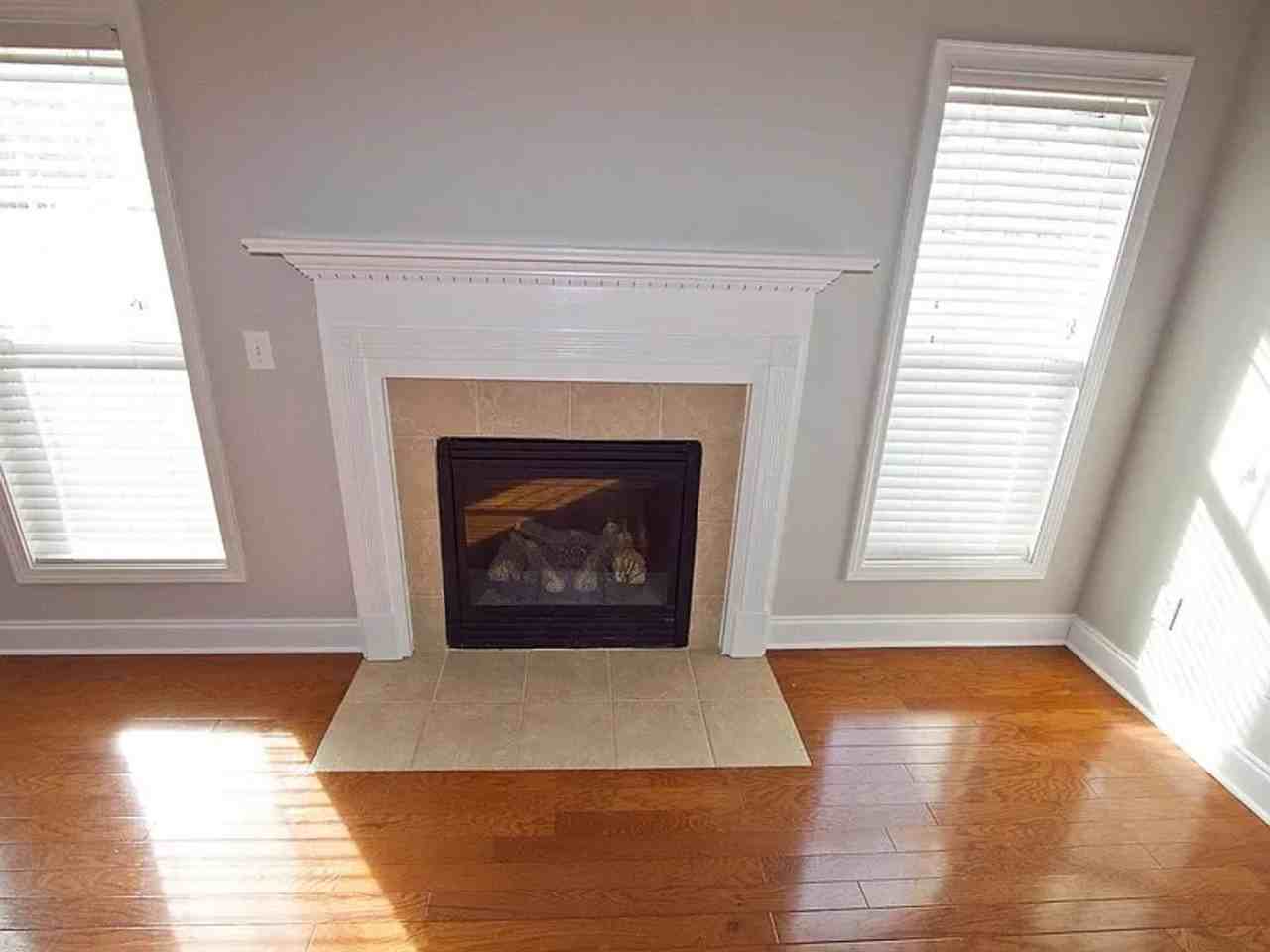 811 Forest Park Rd - Photo 4 of 11