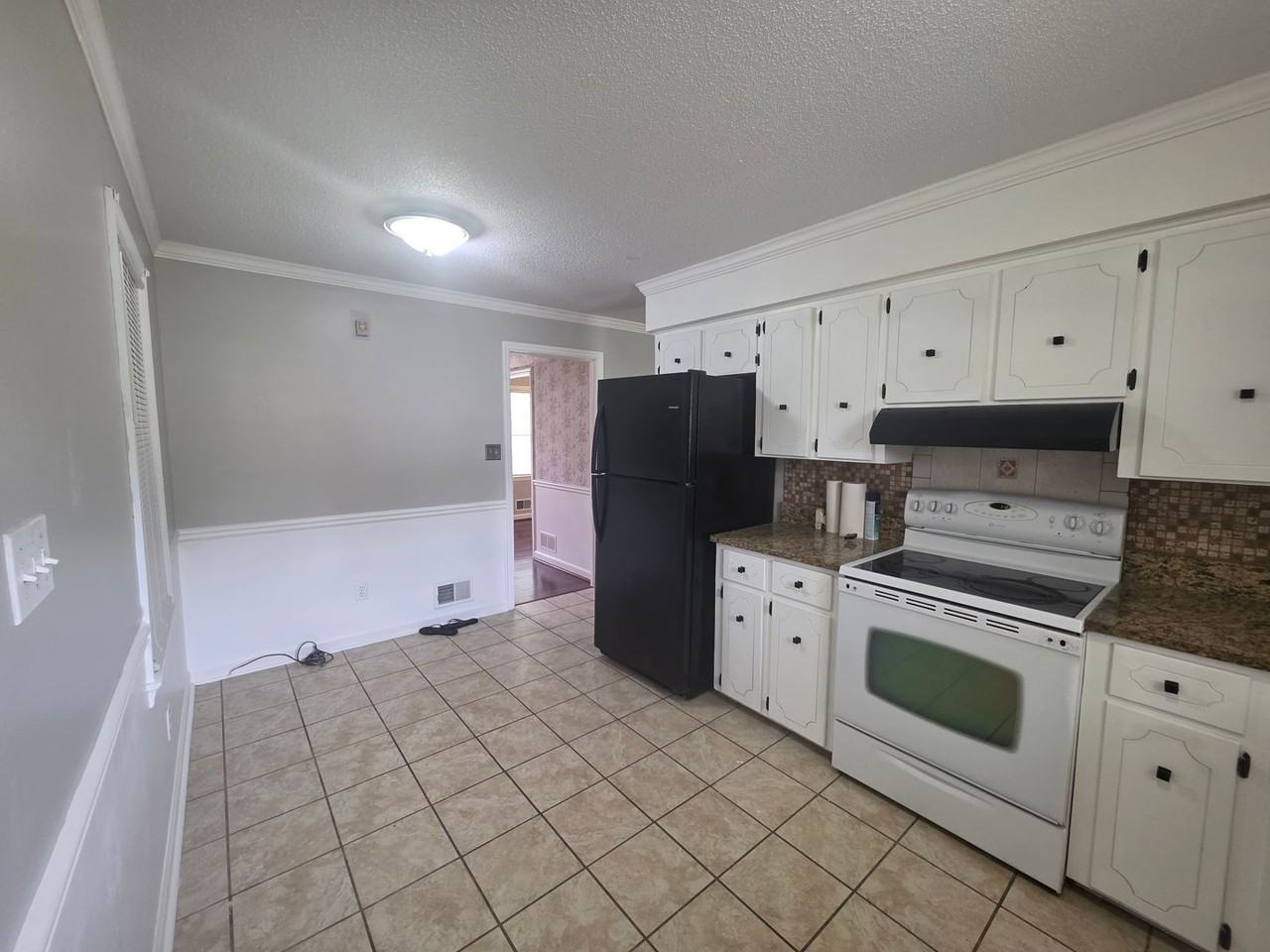4355 Conrad Dr - Photo 4 of 22