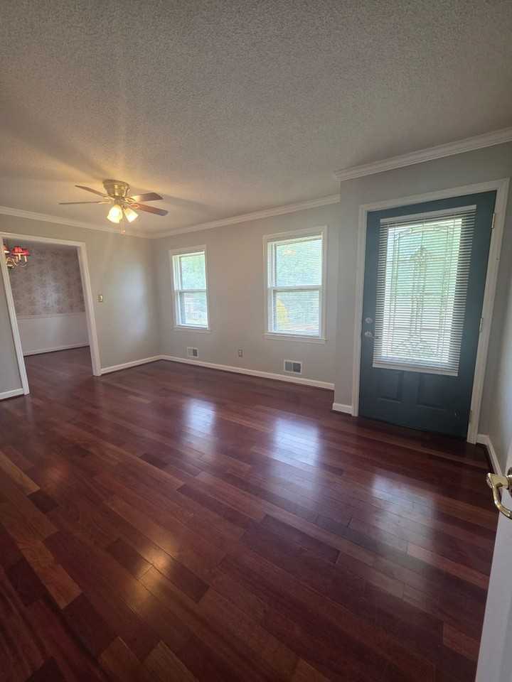 4355 Conrad Dr - Photo 7 of 22