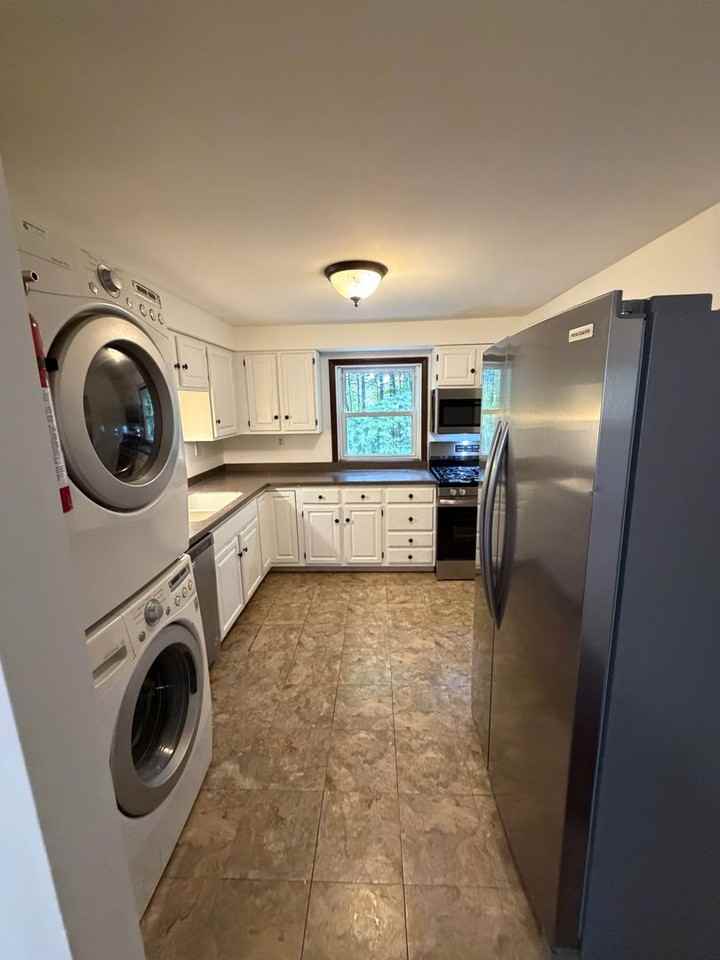 92 Valade St - Photo 7 of 15