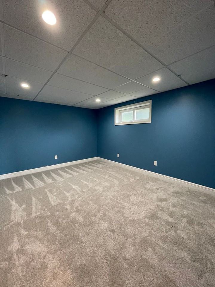 1541 Hudson Ave - Photo 2 of 39