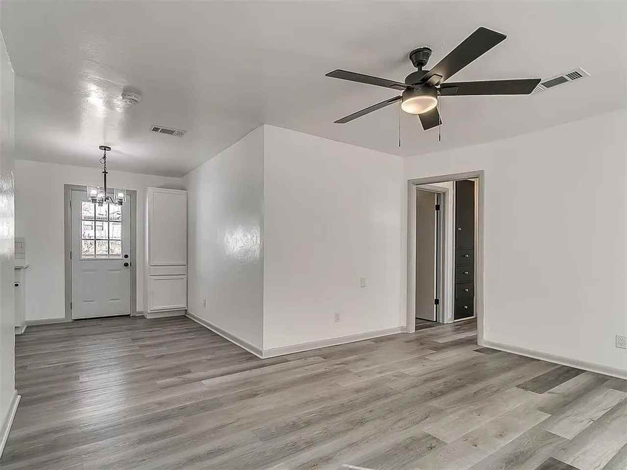3345 Ne 13th St - Photo 6 of 37