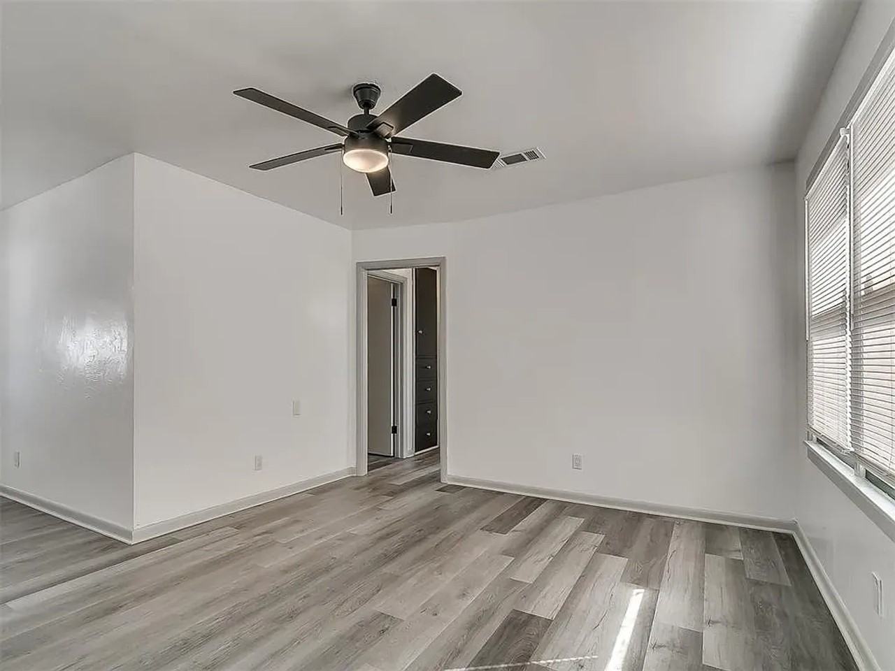 3345 Ne 13th St - Photo 7 of 37