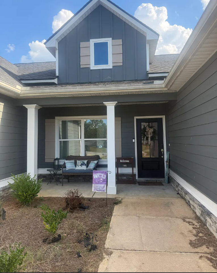 20 Pebblebrook Ln - Photo 2 of 10