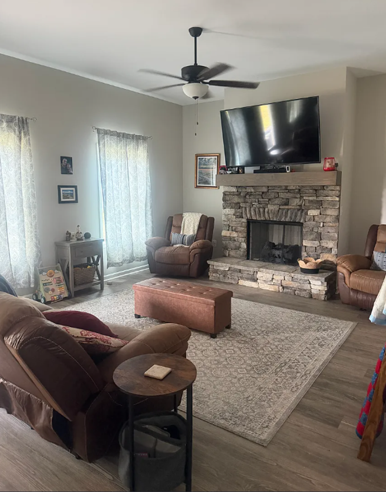20 Pebblebrook Ln - Photo 3 of 10