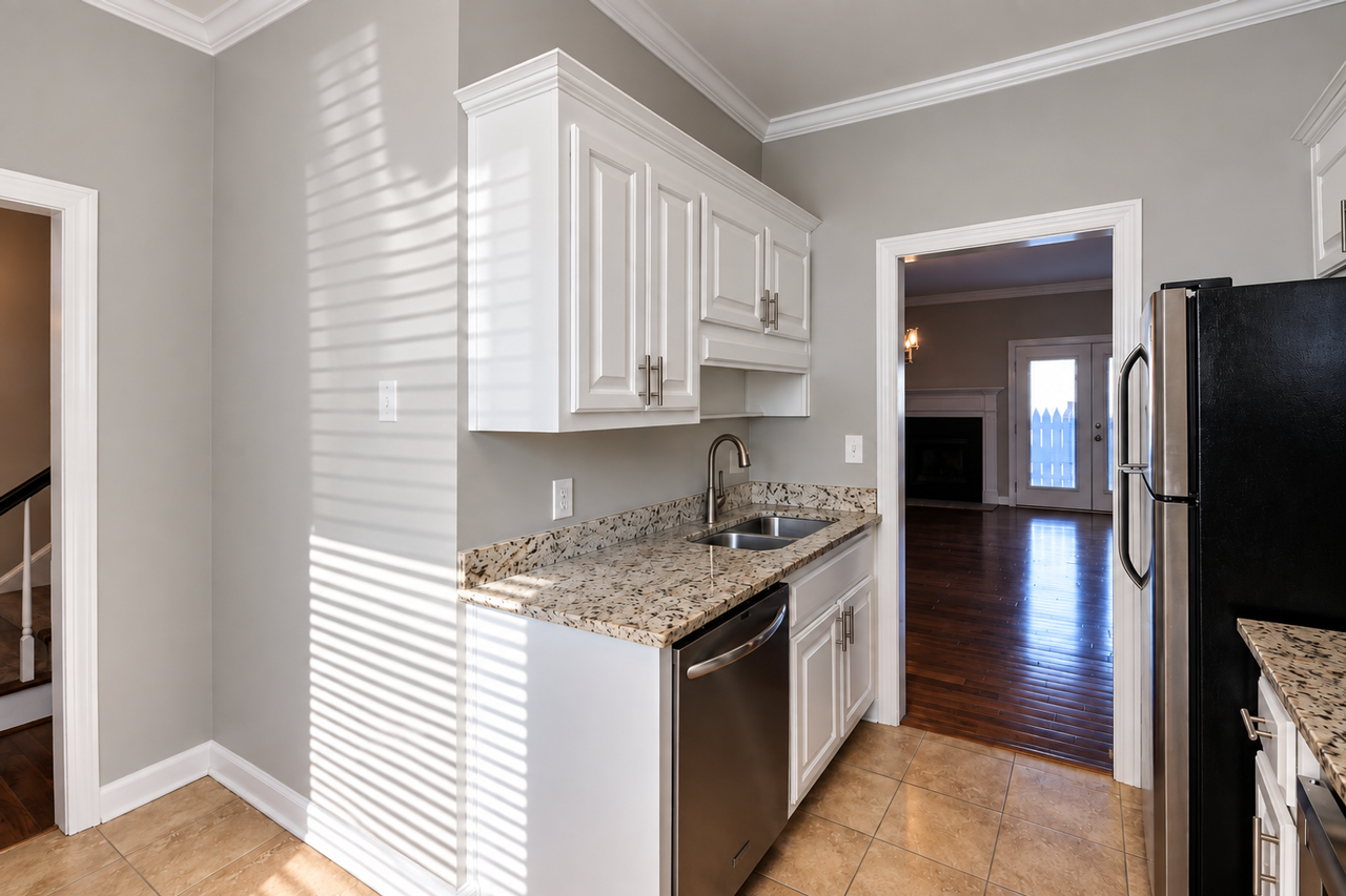 311 E 2nd Ave - Photo 4 of 33