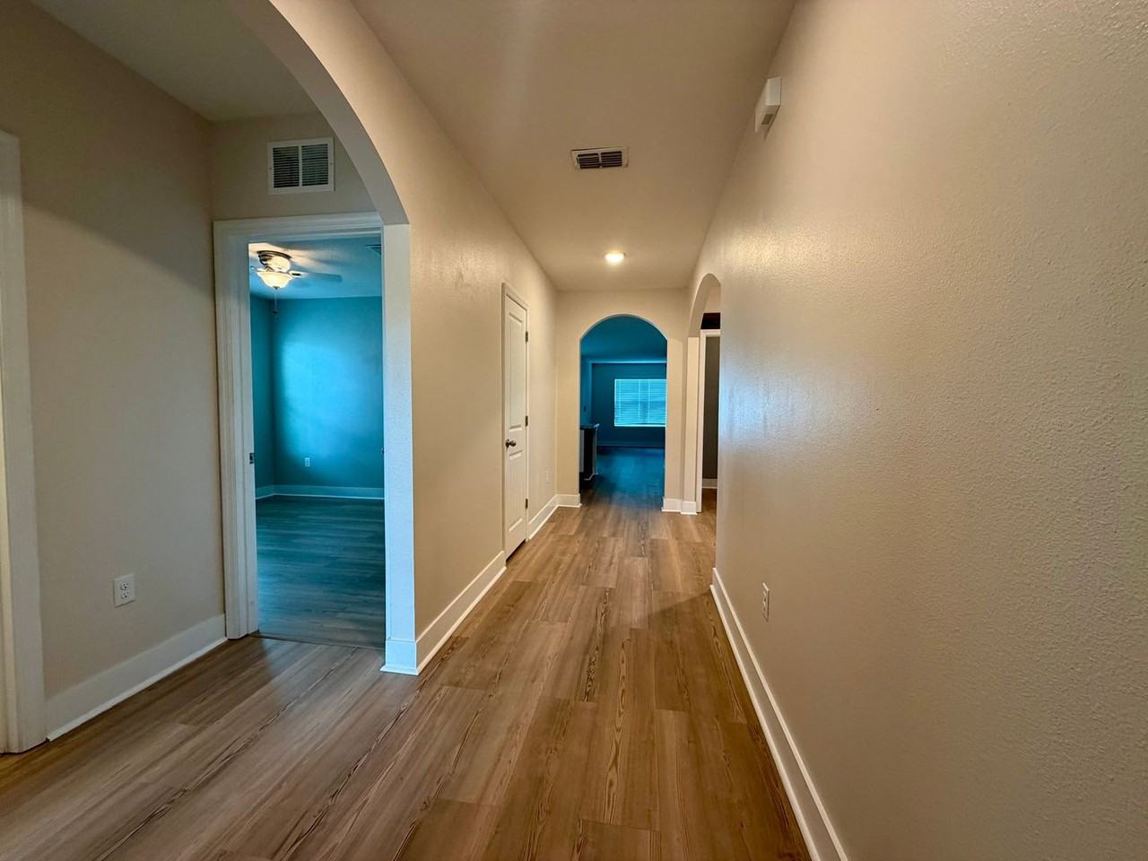 3214 Golden Dewdrop Ln - Photo 4 of 28