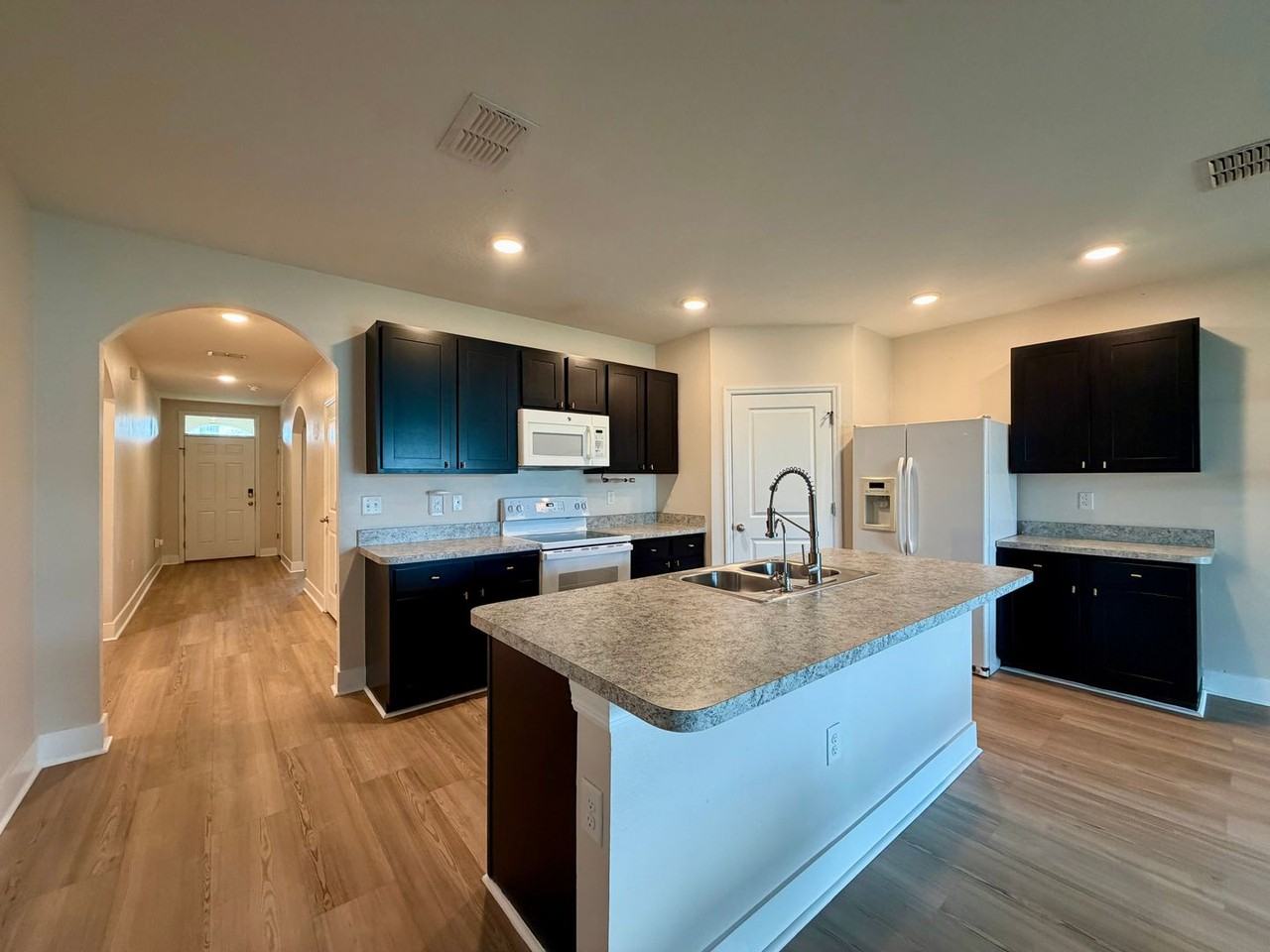 3214 Golden Dewdrop Ln - Photo 5 of 28
