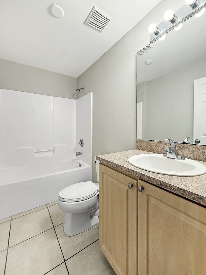 4771 Jordan Avenue South - Photo 5 of 16