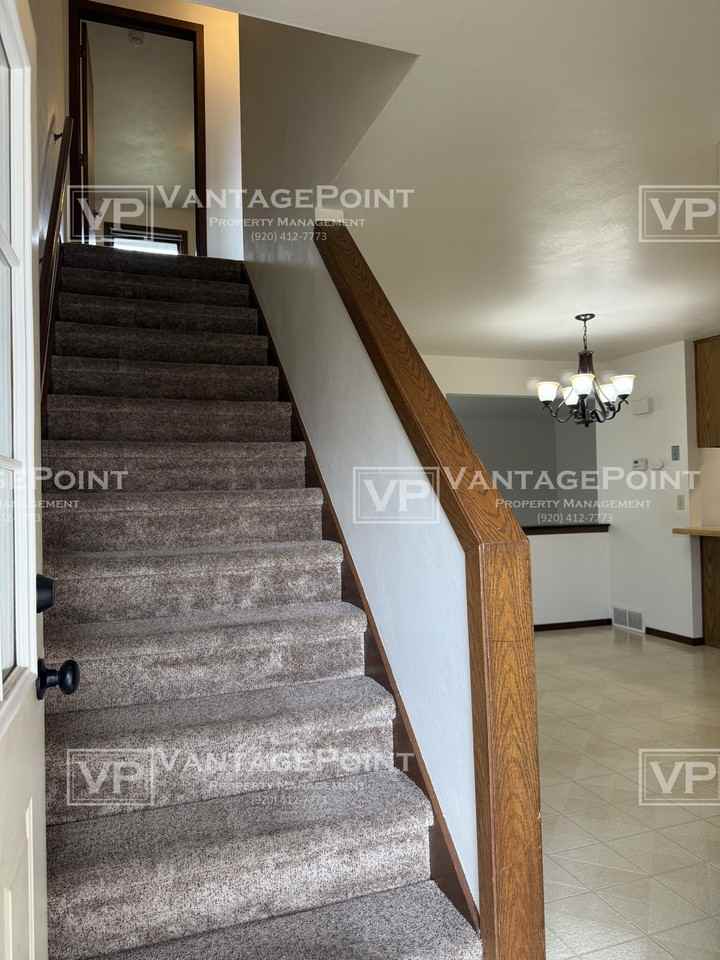 1630 North Whitney Drive - Photo 2 of 22