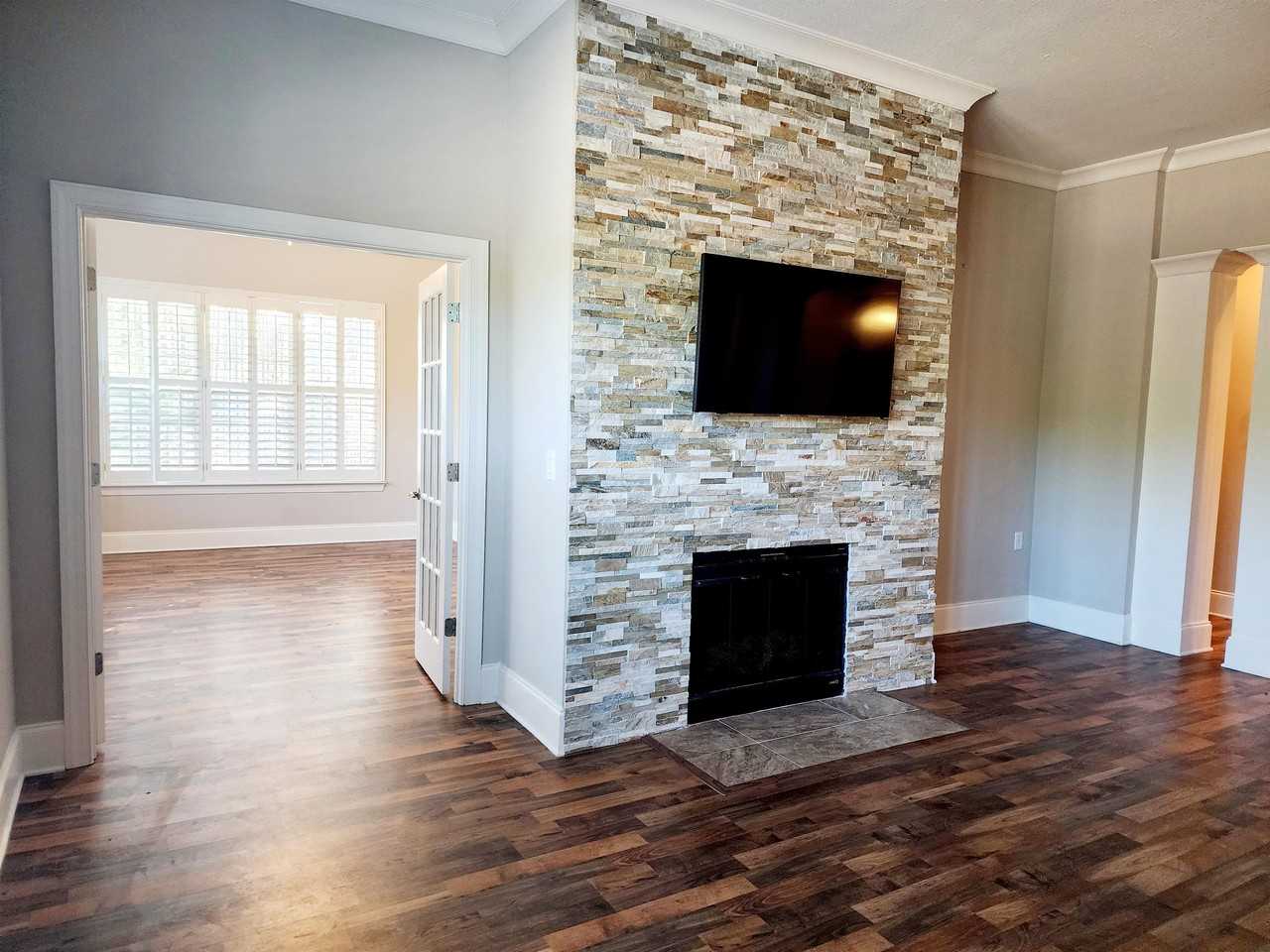 1141 Silverton Drive - Photo 5 of 37