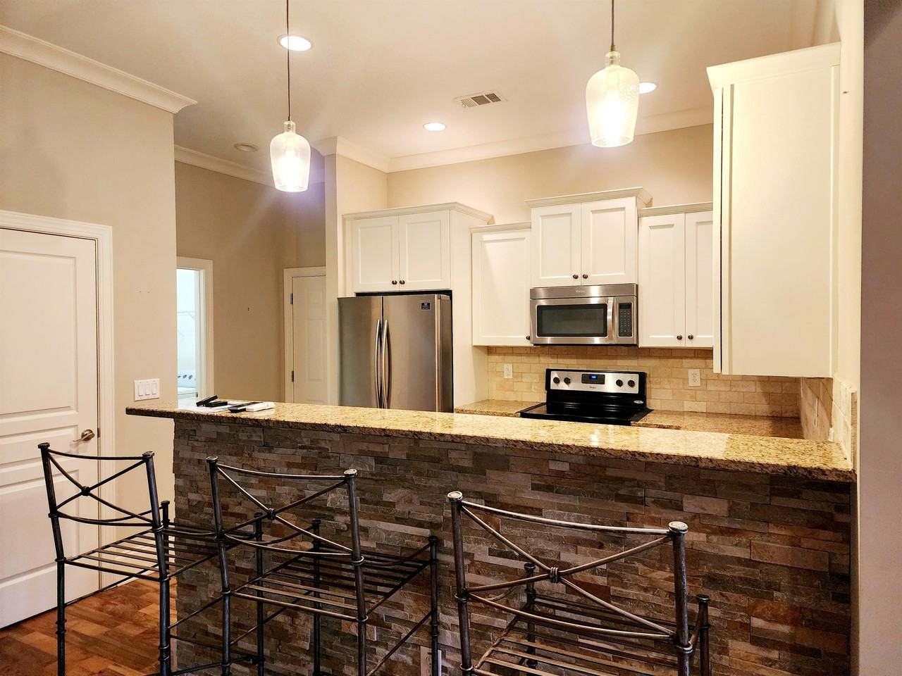 1141 Silverton Drive - Photo 6 of 37