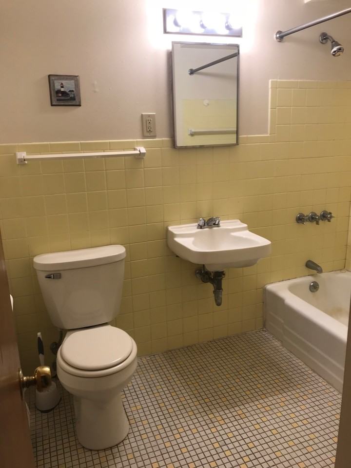 3346 S Whitnall Ave - Photo 4 of 8
