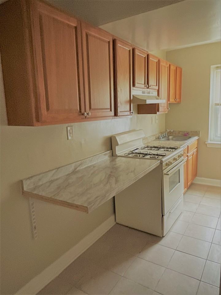 811 Barnaby Street LLC - Photo 5 of 38