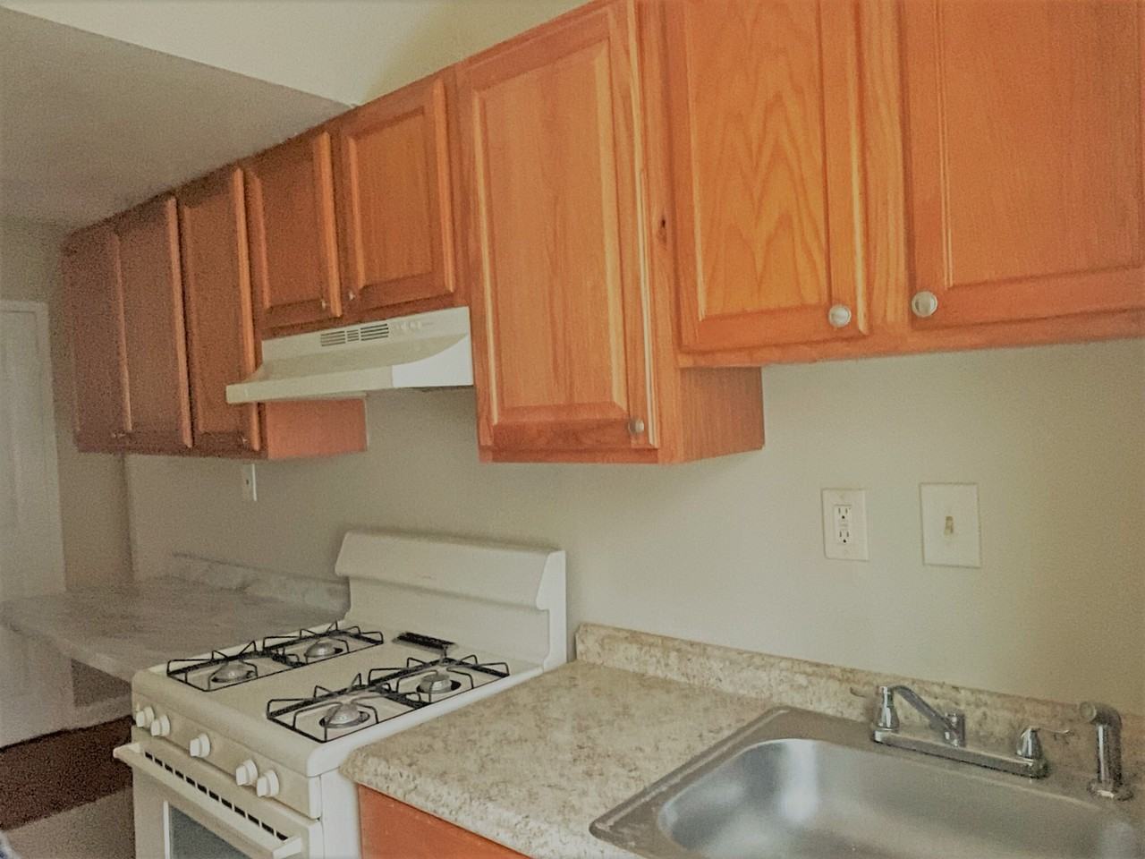 811 Barnaby Street LLC - Photo 6 of 38