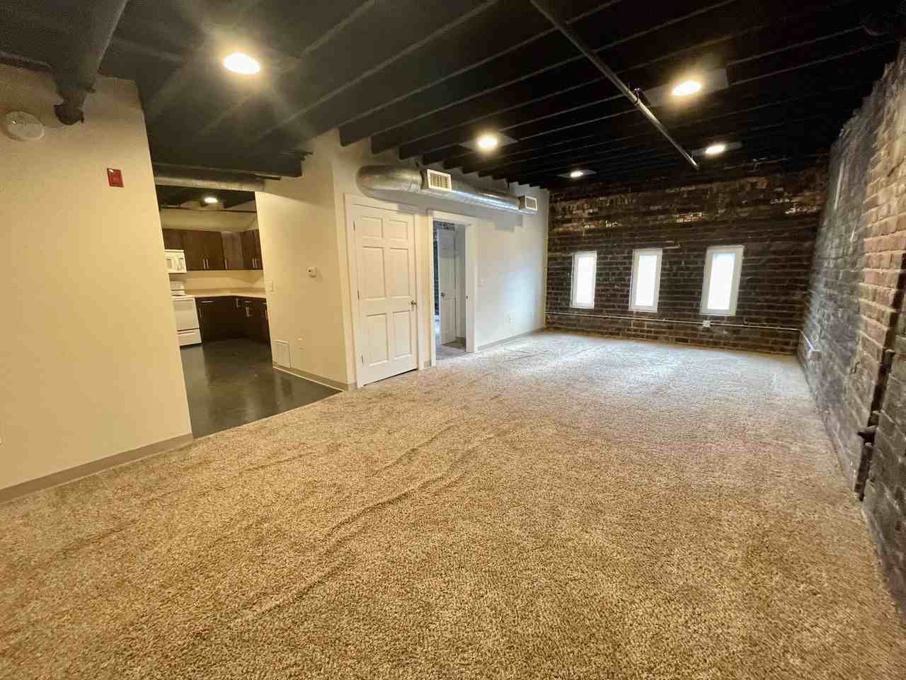 Berglund Flats - Photo 2 of 16