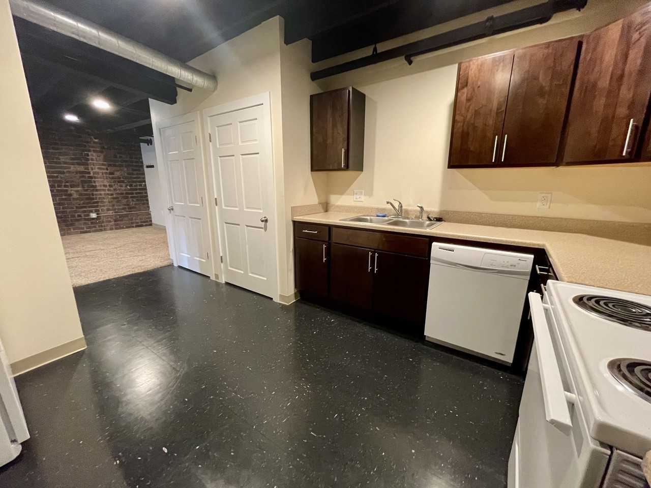 Berglund Flats - Photo 5 of 16