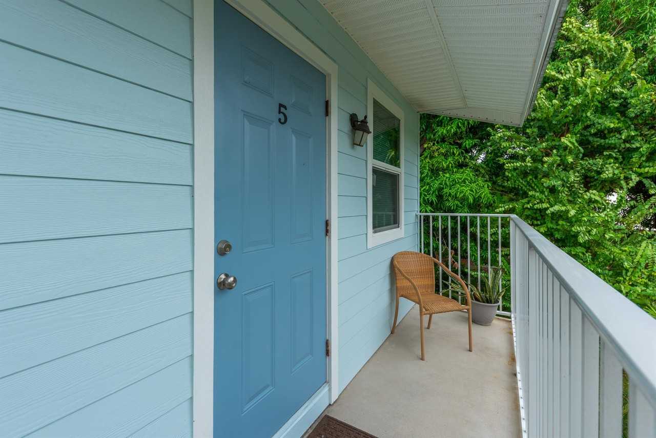 2121 Northeast Park Street - Photo 6 of 16