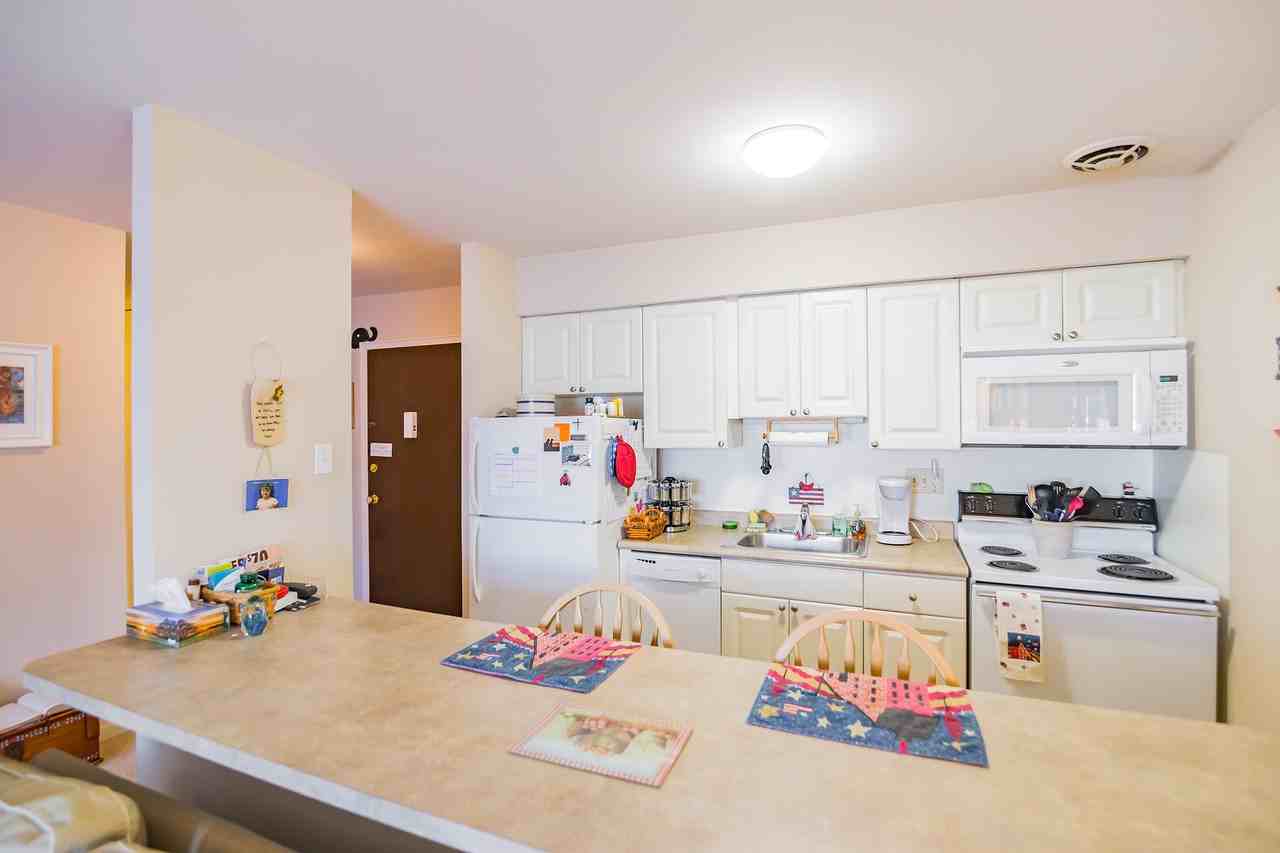 Janwood Apartments - Photo 2 of 12