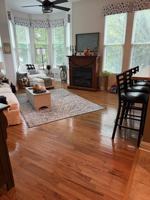 featured image of 2278 Traylor Ave