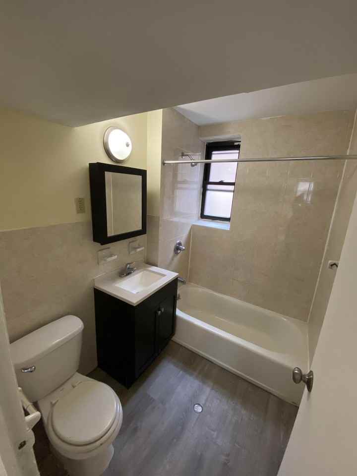 441 Mount Prospect Avenue - Photo 6 of 9