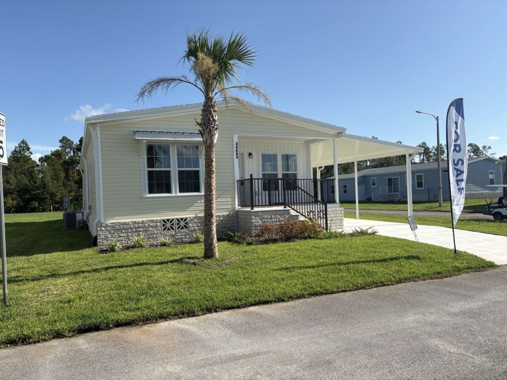 34683 Ballyhoo Dr - Photo 2 of 35