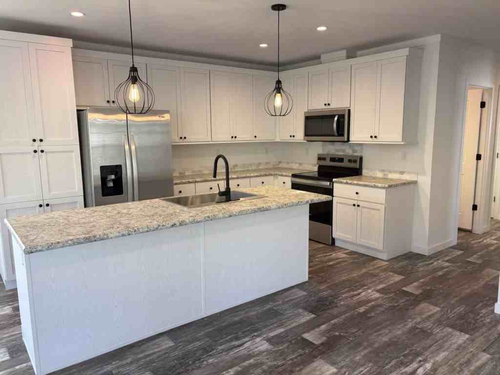 34683 Ballyhoo Dr - Photo 4 of 35