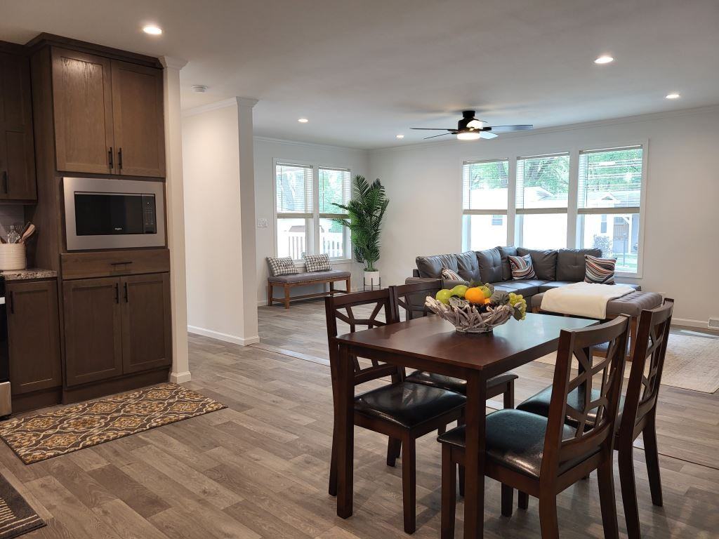 1158 Lake Terrace Rd - Photo 2 of 37