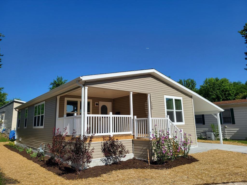 1158 Lake Terrace Rd - Photo 4 of 37