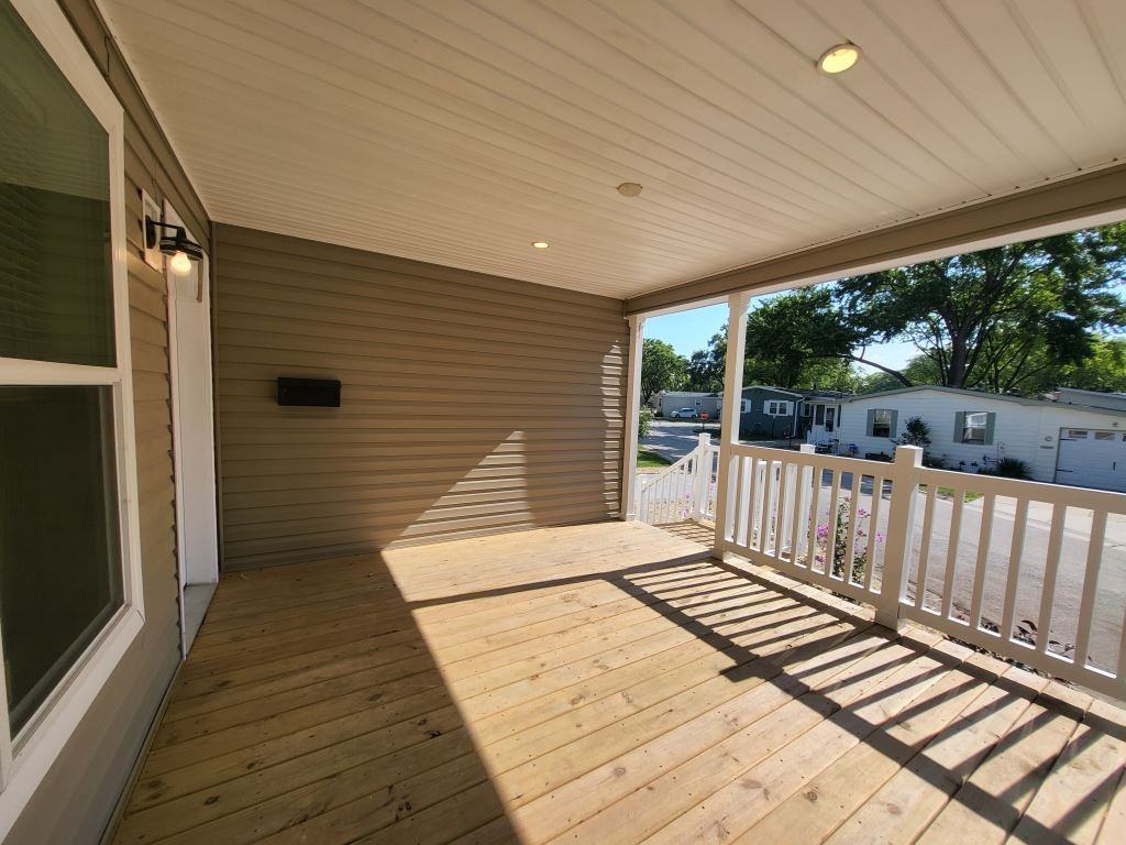 1158 Lake Terrace Rd - Photo 5 of 37