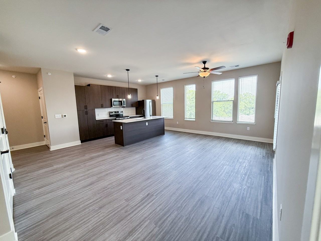 110 Southwest Market Street - Photo 6 of 50