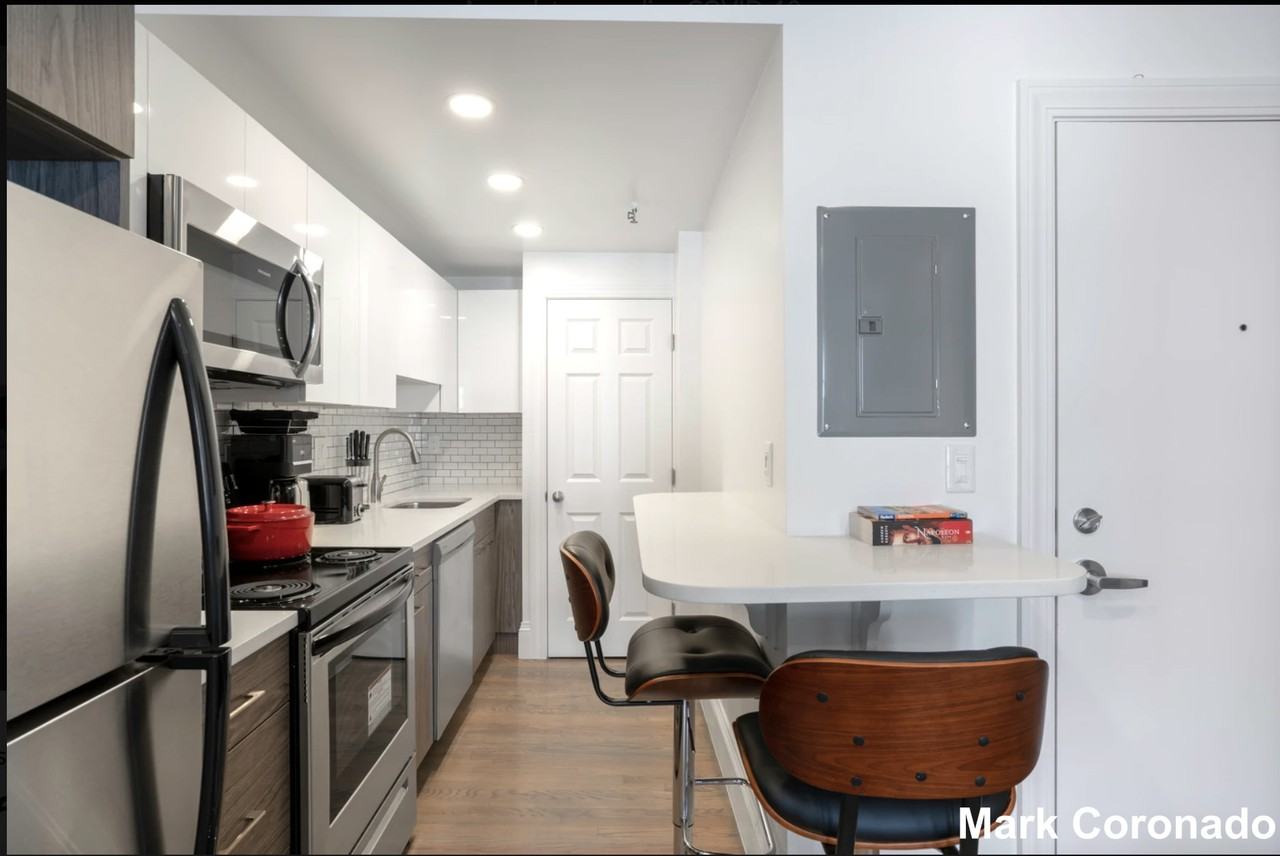 Beacon St Apt 503 #5 - Photo 5 of 8